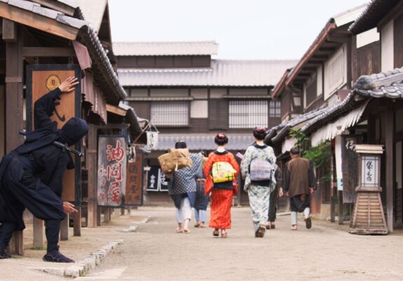 Musée et Expérience Ninja & Samouraï à Kyoto et Tokyo : Atelier Famille, Shuriken & Costume
