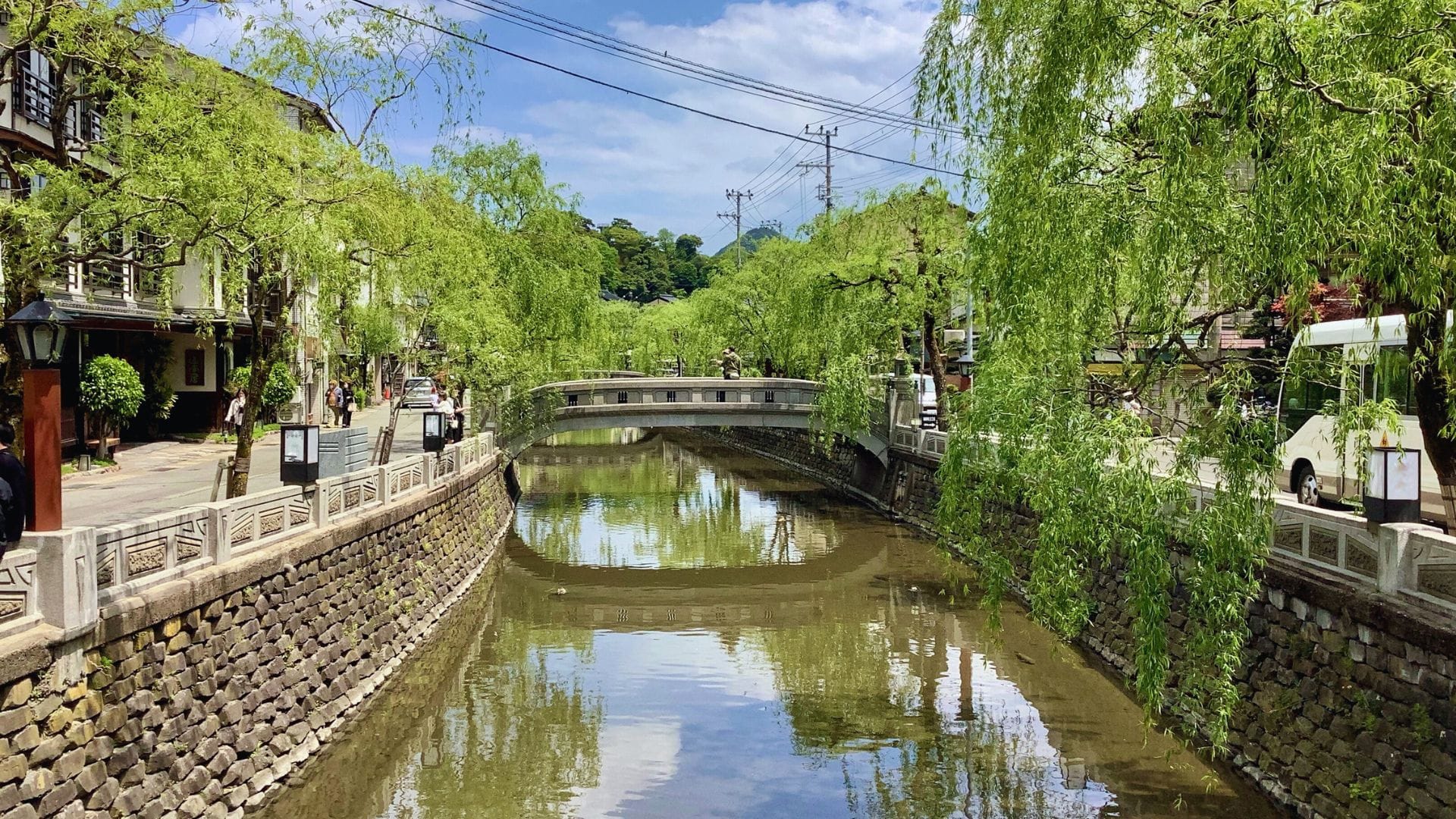 Visite Guidée à Vélo à Toyooka : Sources Thermales, Grottes & Campagne Japonaise